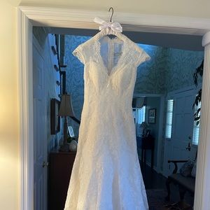 NWT all lace exquisite wedding gown